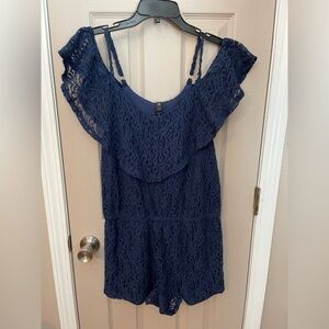 Jessica Simpson Norah navy blue lace cold shoulder romper. Size L.